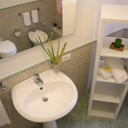 La Piazzetta 2* パレルモ