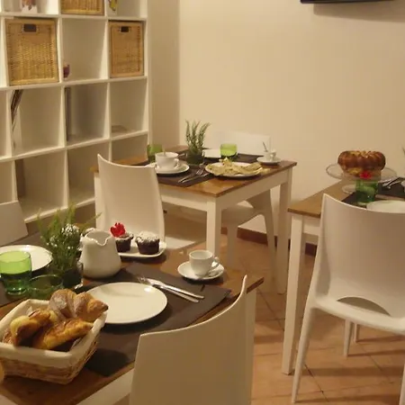 Alojamento de Acomodação e Pequeno-almoço La Piazzetta
