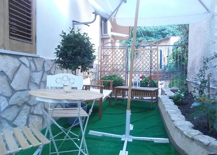 住宿加早餐酒店 La Piazzetta